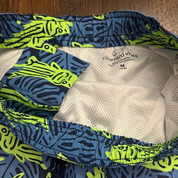 Vineyard Vines Fish Print Swim Shorts Blue and Green Size Medium M 12-14 - Picture 4 of 5
